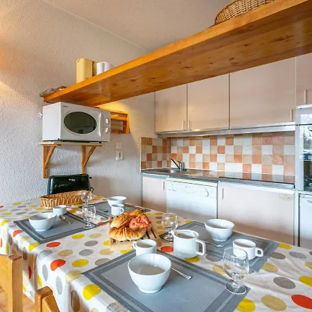 Skis Aux Pieds A La Daille Avec Balcon Et Cuisine Equipee - Fr-1-694-175 Apartment *
