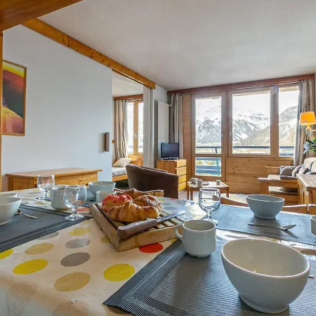 Skis Aux Pieds A La Daille Avec Balcon Et Cuisine Equipee - Fr-1-694-175